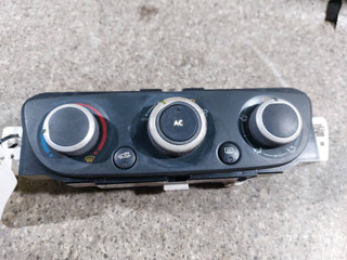 блок управления печки / климат-контроля Renault Scenic 3 поколение (2009 - 2012), T1001786G