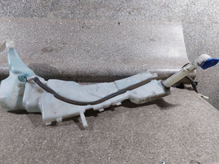 бачок омывателя Ford Kuga 1 поколение (2008 - 2013), 2.0 л., TDCi, 3M51-13K163-AC