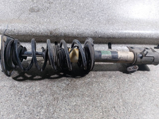 стойка передняя правая Mitsubishi Colt 6 поколение (Z20/Z30) (2002 - 2012), 1.3 л., хетчбэк 5 дв., 824902000482