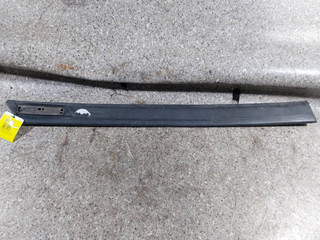 молдинг двери задней правой Volkswagen Golf 3 поколение (1991 - 2000), хетчбэк 5 дв.
