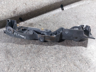 крепление ( кронштейн ) крыла Renault Scenic 3 поколение (2009 - 2012), 631230010R