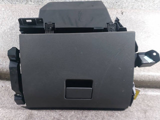 бардачок Ford Kuga 1 поколение (2008 - 2013), 3M51-R06044