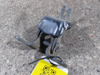 петля двери Honda FR-V 1 поколение (2004 - 2009)