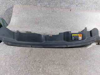 накладка декоративная Ford Kuga 1 поколение (2008 - 2013), 2.0 л., TDCi, G6DG, дизель, 6МКПП, полный привод, 8V41-16613-A