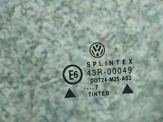стекло двери задней левой Volkswagen Golf 3 поколение (1991 - 2000), хетчбэк 5 дв.