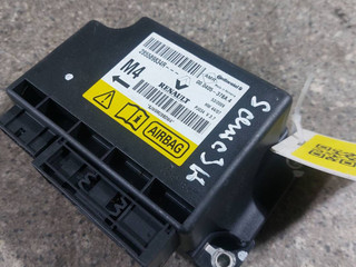 блок AirBag Renault Scenic 3 поколение (2009 - 2012), 285589834R