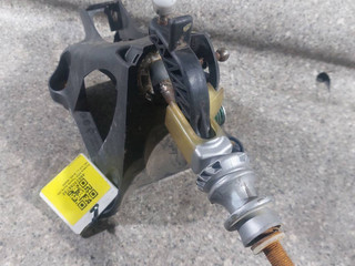 кулиса Toyota Auris 1 поколение (2006 - 2009), 2.0 л., D-4D, МКПП, 112102102