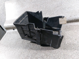 полка аккумулятора Ford Kuga 1 поколение (2008 - 2013), 2.0 л., TDCi, 4M51-10723-BC