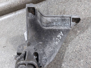 кронштейн двигателя Audi A6 4A/C4 (1994 - 1997), 2.5 л., TDi, 4A0199312