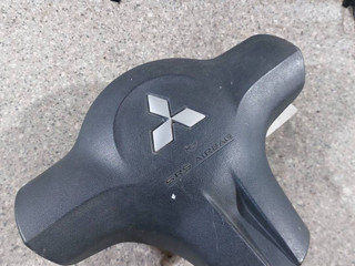 подушка безопасности водителя Mitsubishi Colt 6 поколение (Z20/Z30) (2002 - 2012), P4400A244XA