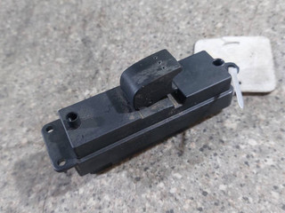 кнопка стеклоподъемника двери Mazda 3 BK (2003 - 2005), 03123101