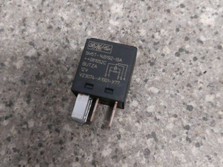 реле (прочие) Ford Kuga 1 поколение (2008 - 2013), 2.0 л., TDCi, полный привод, 5M5T-14B192BA, V23074-A1001-X77