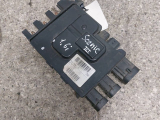 блок предохранителей Renault Scenic 3 поколение (2009 - 2012), 1.6 л., i, МКПП, передний привод, 243800010R