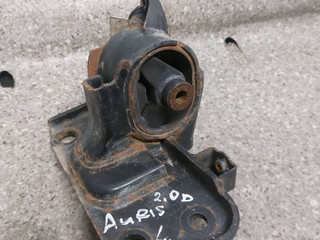подушка крепления двигателя Toyota Auris 1 поколение (2006 - 2009), 2.0 л., D-4D, МКПП