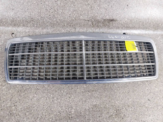 решетка радиатора Mercedes-Benz E-Класс W210/S210 (1995 - 1999)
