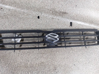 решетка радиатора Suzuki Wagon R 1 поколение (1993 - 1999), 72111-75F