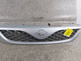 решетка радиатора Nissan Almera N15 [рестайлинг] (1998 - 2000)