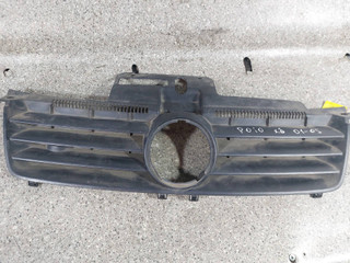 решетка радиатора Volkswagen Polo 4 поколение (2001 - 2005), хетчбэк 5 дв., 6Q0853651