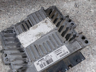 блок управления двигателем Renault Megane 2 поколение [рестайлинг] (2006 - 2012), 1.5 л., DCi, K9K 732, дизель, 6МКПП, 8200804775, 8200807626, S122326113A