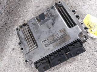 блок управления двигателем Renault Megane 2 поколение (2002 - 2006), 1.9 л., DCi, F9Q 800, дизель, 6МКПП, 8200391966, 0281011776