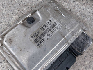 блок управления двигателем Volkswagen Passat B5 [рестайлинг] (2000 - 2005), 1.9 л., TDi, AWX, дизель, МКПП, передний привод, 038906019KE, 0281011201
