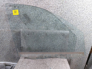 стекло двери передней правой Hyundai Santa Fe 2 поколение (CM) (2005 - 2010)