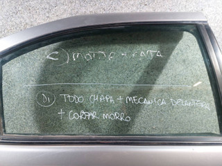 стекло двери задней правой Nissan Maxima A33 (2000 - 2005)