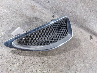 решетка радиатора Renault Megane 1 поколение [рестайлинг] (1999 - 2003), 7700427581