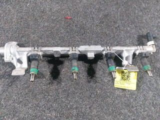 форсунка Ford Focus 2 поколение (2004 - 2008), 1.6 л., i, HXDA, бензин, 5МКПП, 98MF-BB, 9F593, 9H487-CA
