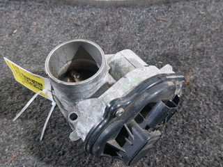заслонка дроссельная Ford Focus 2 поколение (2004 - 2008), 1.6 л., i, HXDA, бензин, 5МКПП, 2S6U-FA, 0953158R