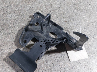 замок капота Audi A6 4F/C6 (2004 - 2008), седан, 4F0823480A