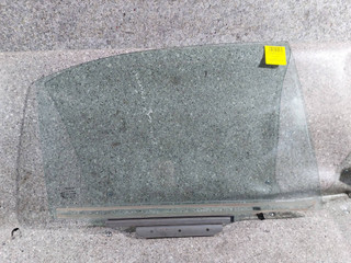 стекло двери задней левой Toyota Avensis 2 поколение (T250) 2006
