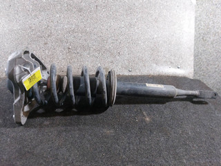 стойка передняя правая Audi A4 B7 (2004 - 2009), 1.8 л., Ti, BFB, бензин, 5МКПП, передний привод, 8E0413031CT