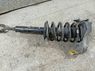 стойка передняя правая Audi A6 4B/C5 (1997 - 2001), 2.4 л., i, бензин, передний привод, 814903000245