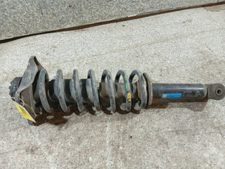 стойка задняя Audi A4 B5 (1994 - 1999), 1.8 л., Ti, бензин, передний привод, 105807