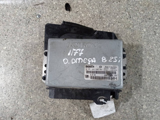 блок управления двигателем Opel Omega B (1994 - 1999), 2.5 л., i, X 25 XE, бензин, 5МКПП, задний привод, 0261203588, 90492382