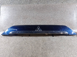 накладка подсветки номера Mitsubishi Outlander 2 поколение [рестайлинг] (2009 - 2012)