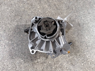 насос вакуумный Opel Insignia 1 поколение (A) (2008 - 2014), 2.0 л., CDTi, A 20 DTH, дизель, 6МКПП, передний привод, 55205446
