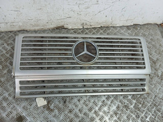 решетка радиатора Mercedes-Benz G-Класс W463 1992, внедорожник 3 дв., полный привод, 4638880015, 4638840031, 4638840131