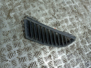 решетка радиатора Mitsubishi Colt 6 поколение (Z20/Z30) 2005, MN127773