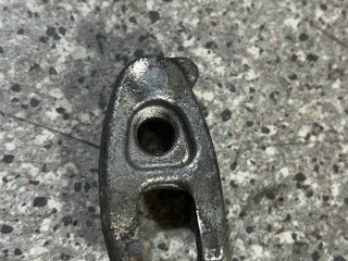 крепление форсунки Renault Megane 2 поколение (2002 - 2006), 1.5 л., DCi, K9K 732, дизель, МКПП, 8200294788