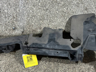 воздуховод (дефлектор) радиатора Audi A6 4F/C6 (2004 - 2008), 3.2 л., бензин, АКПП, 4F0121283C