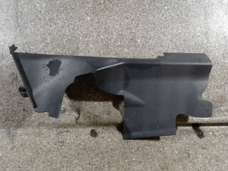 воздуховод (дефлектор) радиатора Renault Megane 3 поколение (2008 - 2014), 1.6 л., бензин, МКПП, универсал, 214940018R