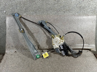 стеклоподъемник передний правый Renault Laguna 3 поколение (2007 - 2012)