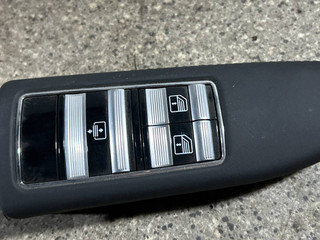 кнопка стеклоподъемника двери задней правой Mercedes-Benz S-Класс W221 (2005 - 2009), 5.5 л., i
