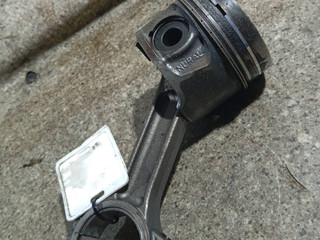 поршень Renault Laguna 3 поколение (2007 - 2012), 1.5 л., DCi, дизель