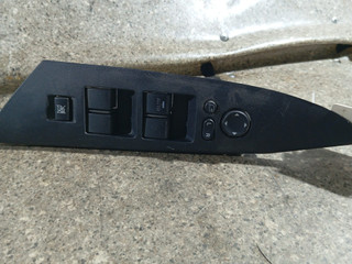блок управления стеклоподъемниками Mazda 3 BL (2008 - 2011), седан