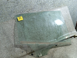 стекло двери задней правой Mazda 3 BL (2008 - 2011), седан