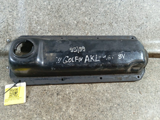 клапанная крышка Volkswagen Golf 4 поколение (1997 - 2006), 1.6 л., i, AKL, бензин