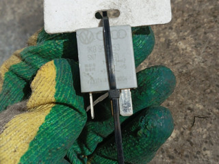 реле (прочие) Volkswagen Tiguan 1 поколение (2007 - 2011), 2.0 л., TDi, CBAB, дизель, АКПП, 1K0951253, V23374-A1601-X004